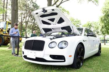 Sold In Albany 2017 Bentley With 1 496 Miles