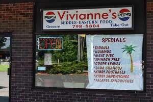 Jane Stern: Vivianne’s Middle-Eastern Food is where salad is a full meal