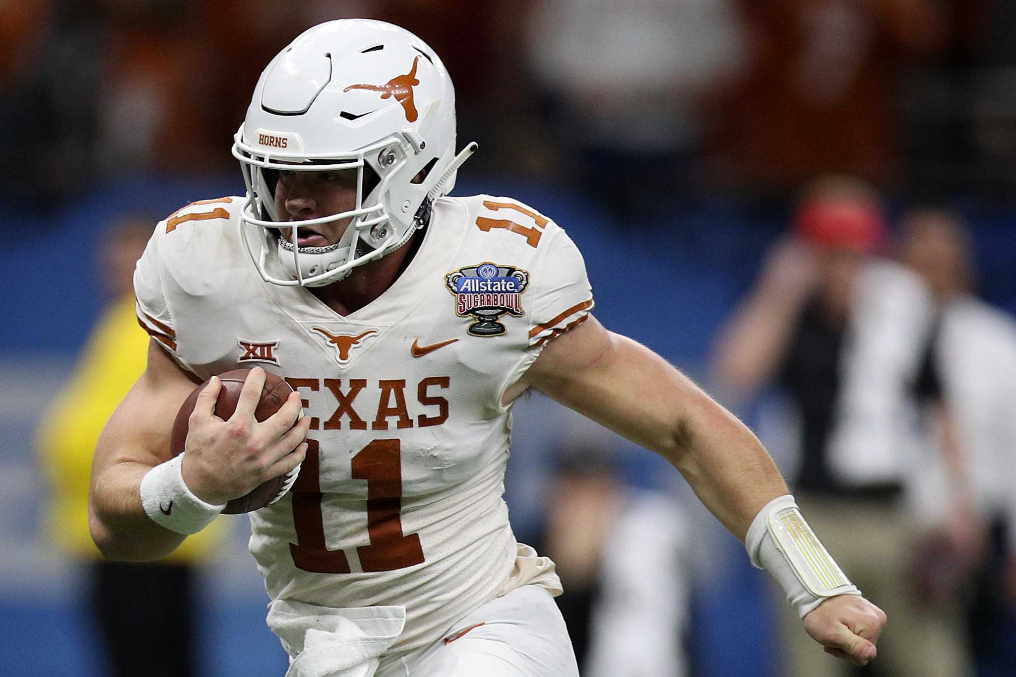 Sam Ehlinger Is Taking First Team Reps - OwnersBox