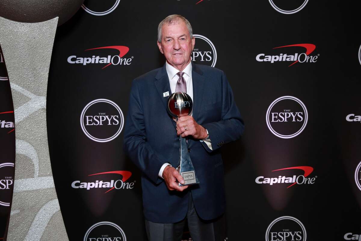 UConn's Jim Calhoun wins 'Best Coach' ESPY