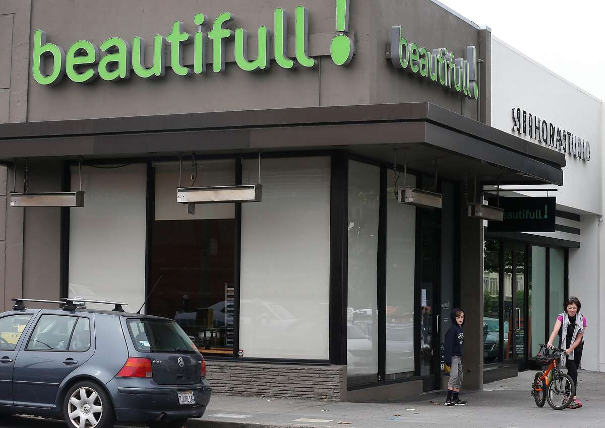 After hospital�s closure, Laurel Village stores struggle