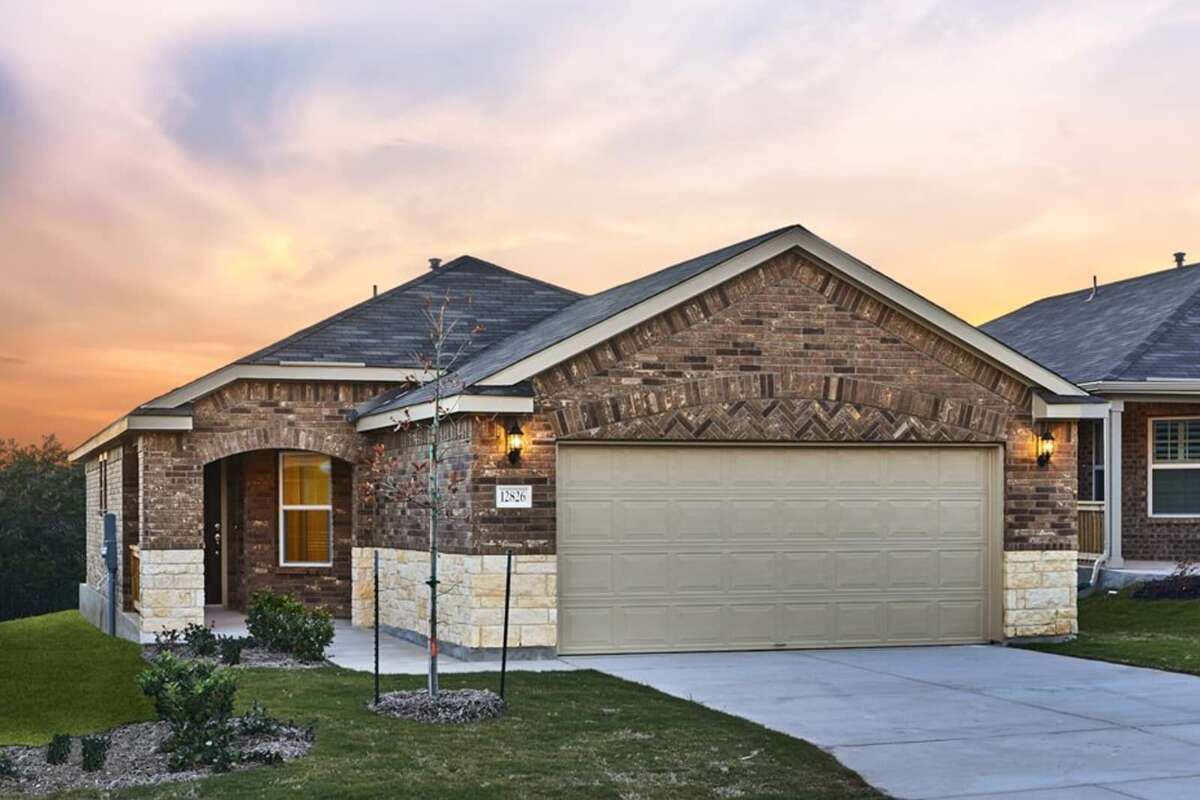 Del b building smaller homes in The Woodlands