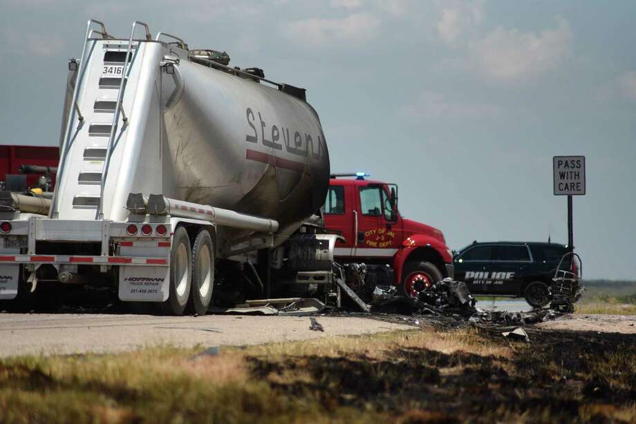 Police Texas Oilfield Workers Truck Driver Killed In Fiery