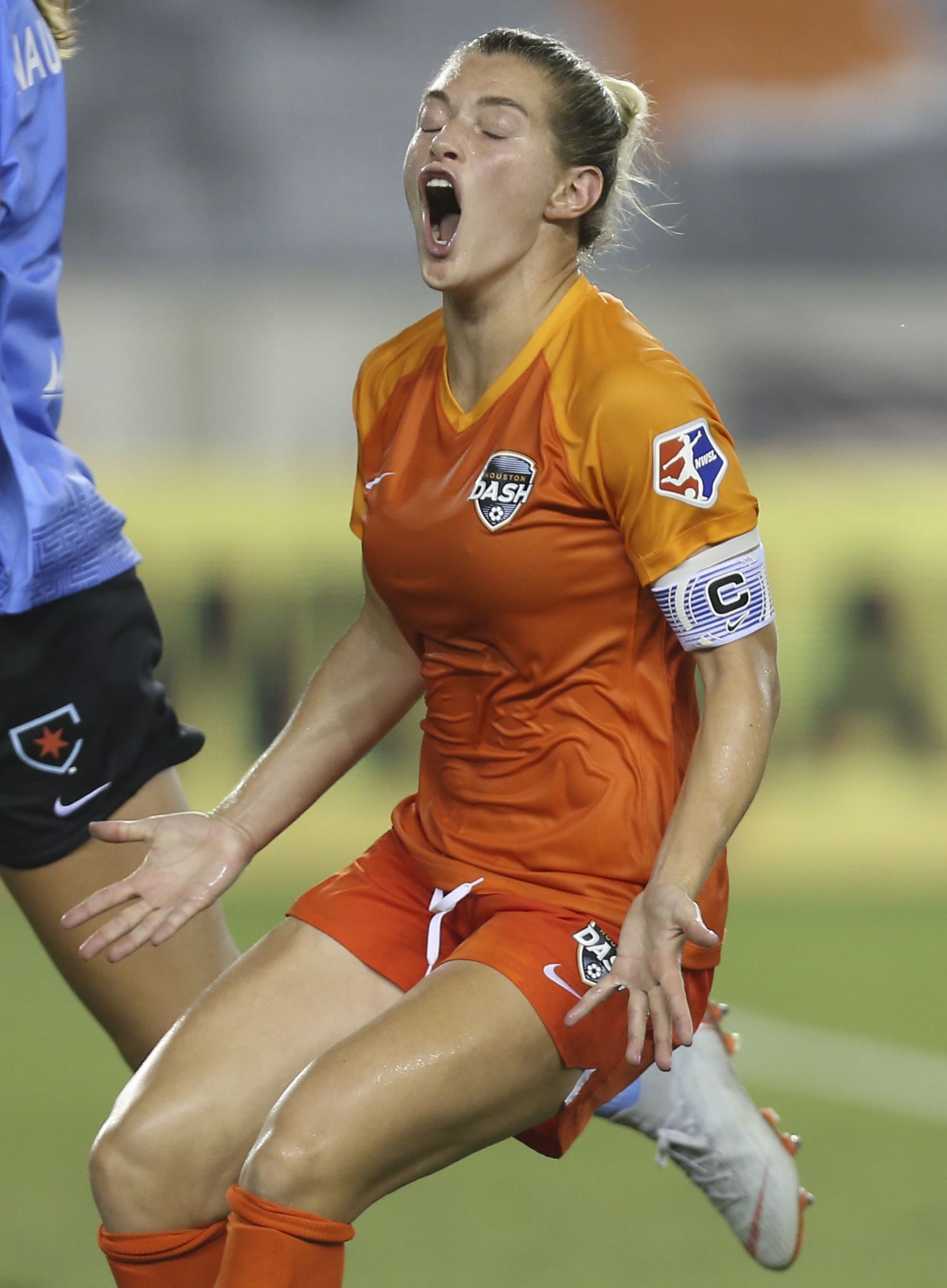 Red Stars acquire Kealia Ohai, trade Naughton to Houston