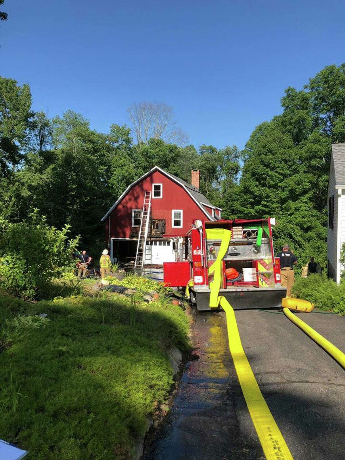 No injuries in East Litchfield fire
