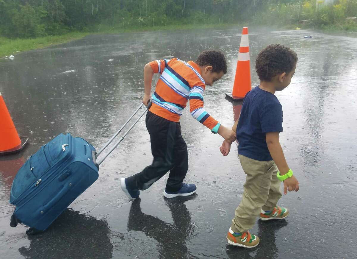 Illegal border crossings from Canada to U.S. rise, Quebec tightens