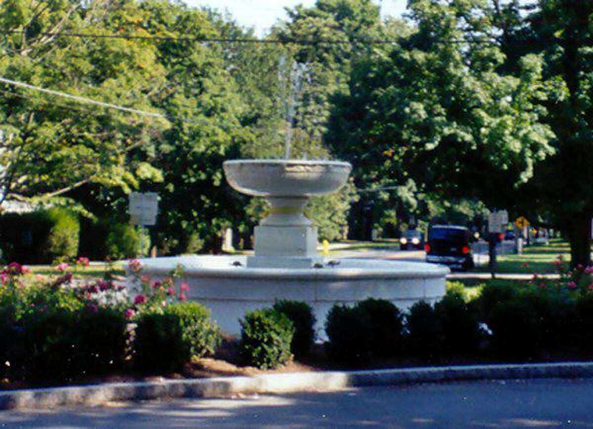 The Ridgefield fountain after the 2000 or 2001 restoration