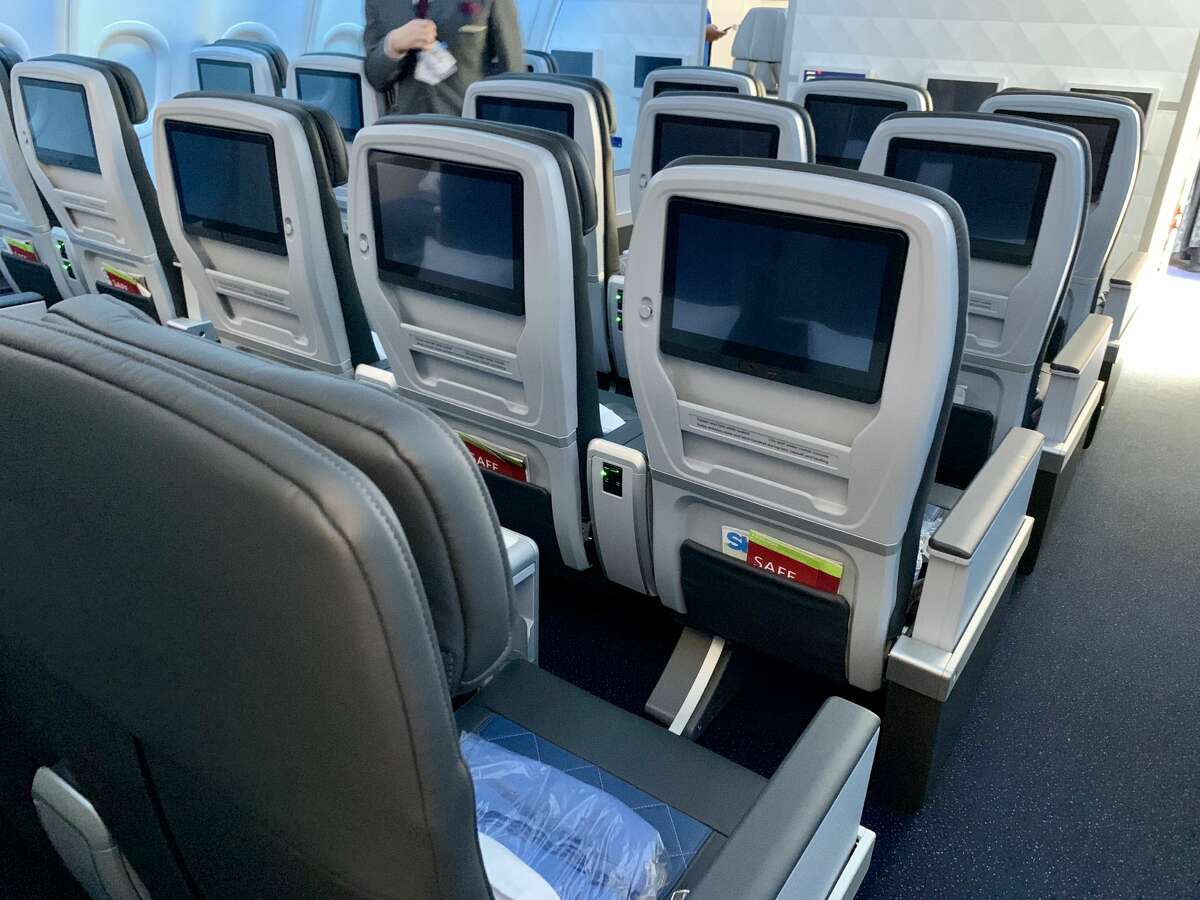 Delta's newest jet is set for West Coast routes [PHOTOS]