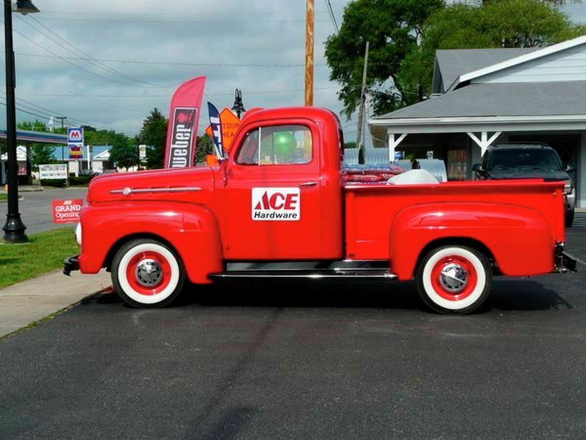 Clouse Family unveils New Ace Hardware store in Auburn