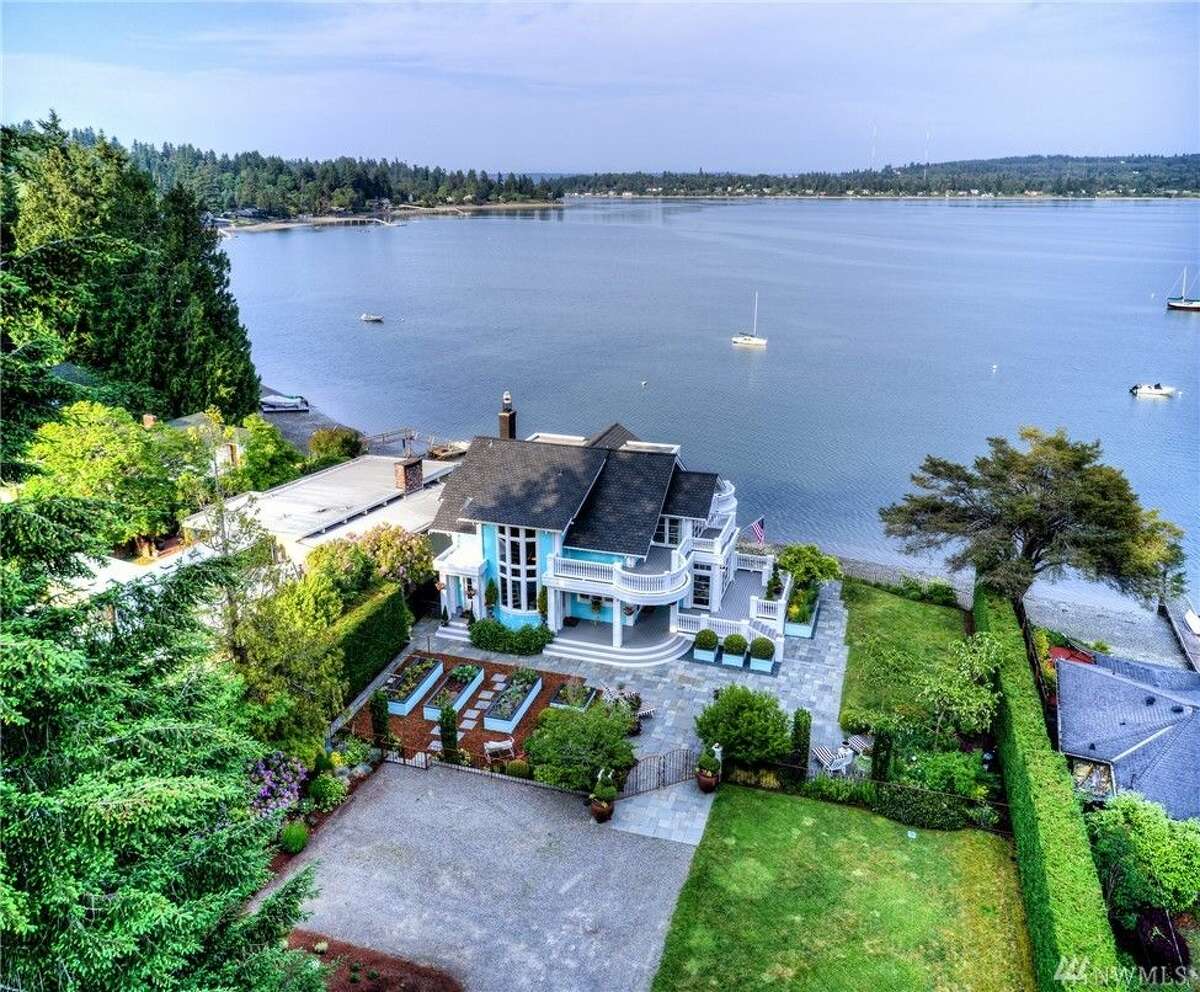 Live it up on the waterfront with this Vashon estate for $3.2 million