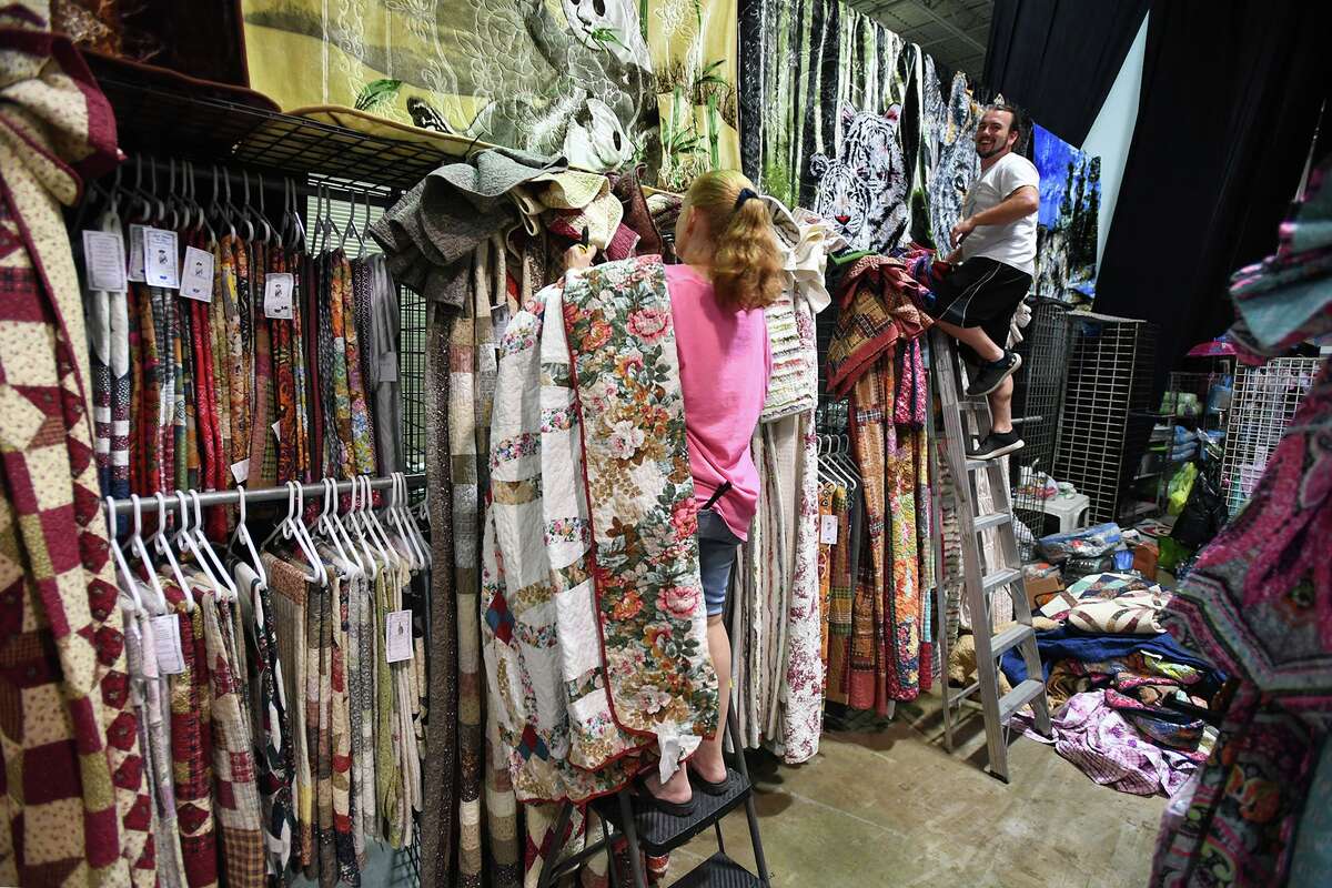 Vendors gear up for Peddler Show shoppers