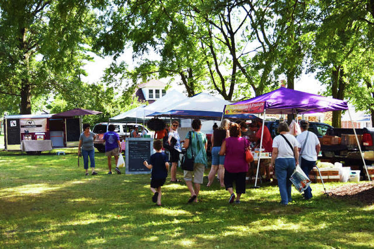 PHOTOS | Summer heat and shoppers unite at Maryville Farmers’ Market