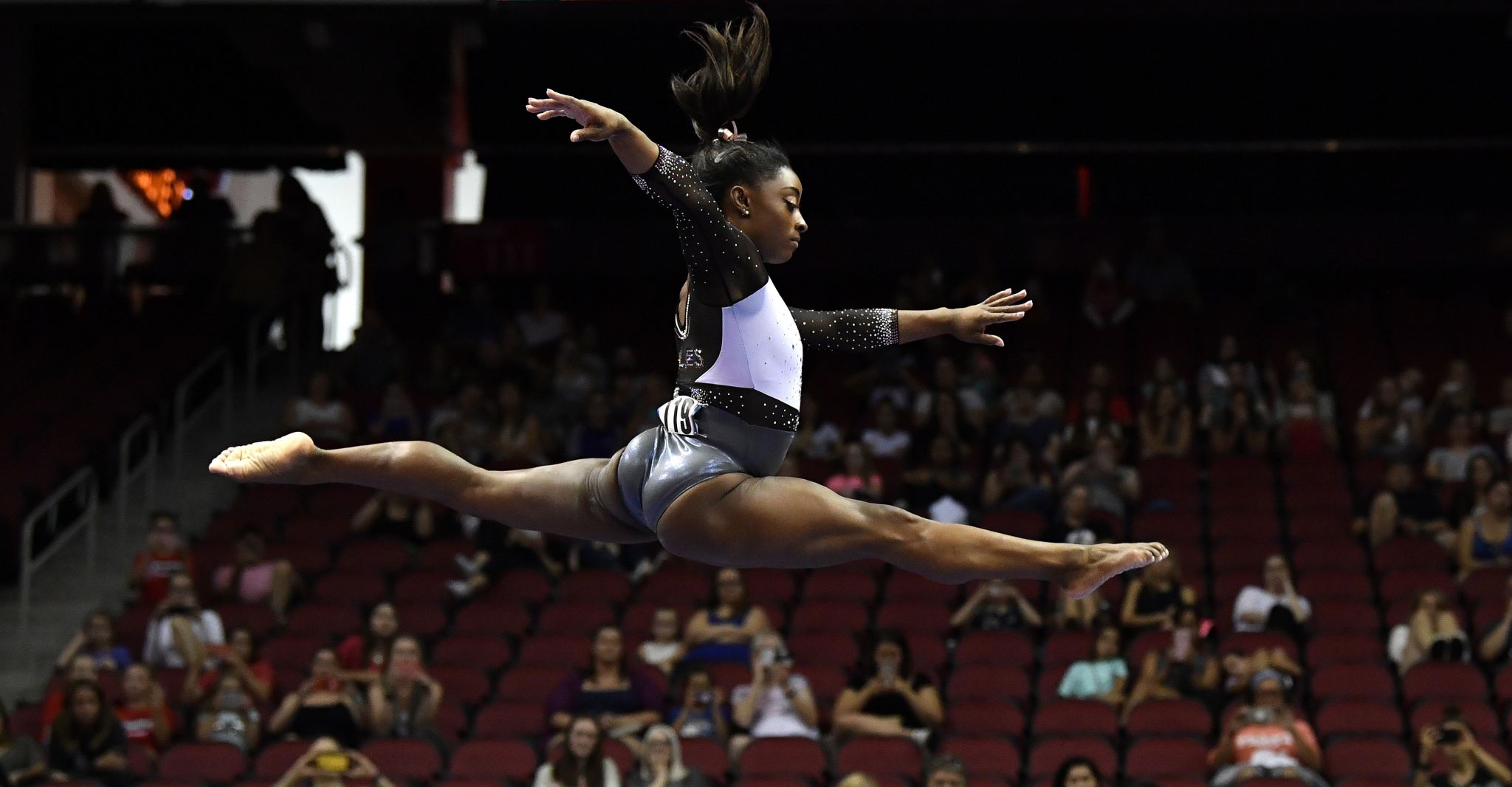 Simone Biles wins U.S. Classic to extend 6year streak