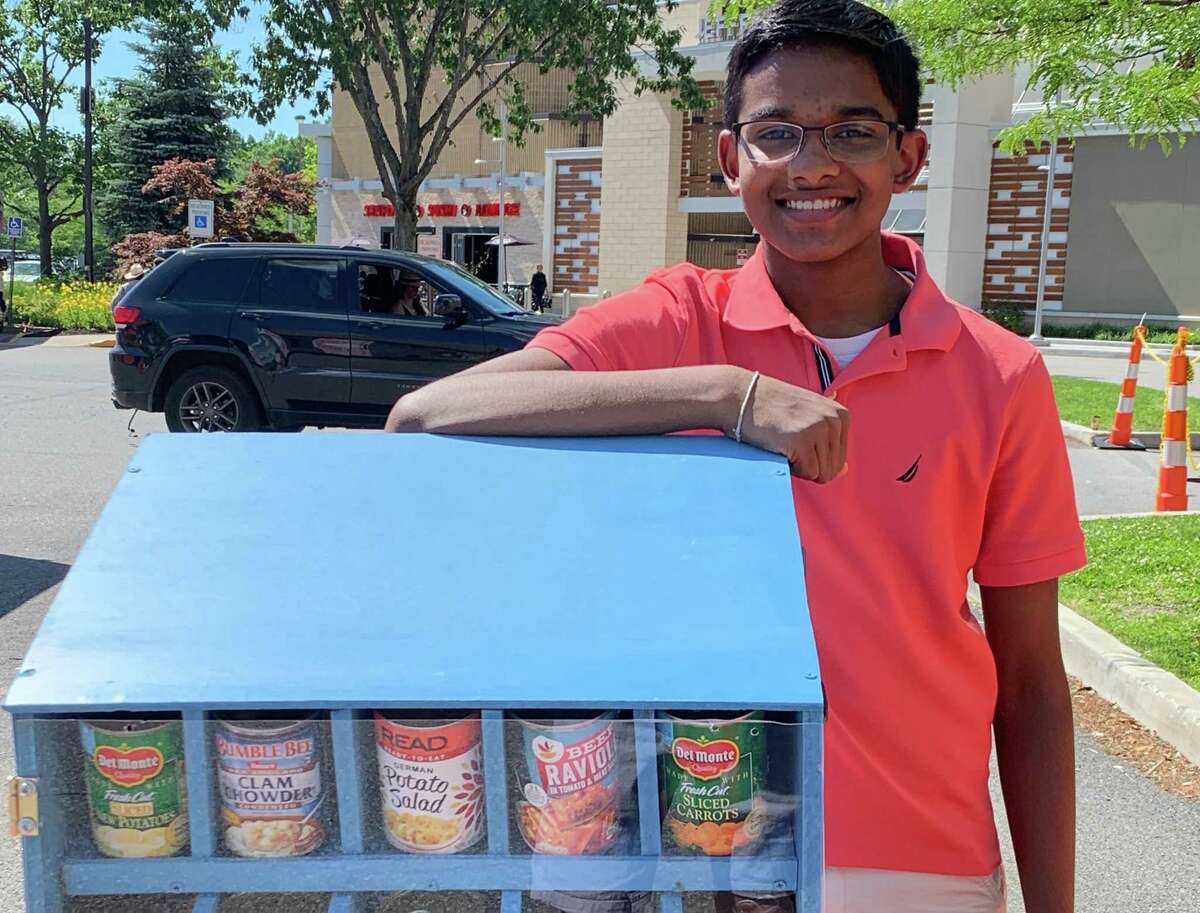 Navod Jayawardhane designed this box that dispenses food and electronically tracks when it needs to be refilled.