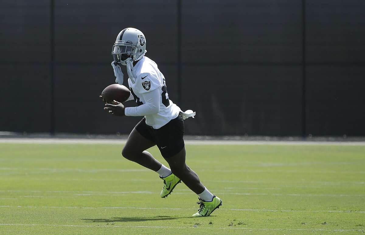 Oakland Raiders wide receiver Antonio Brown (84) during an an NFL preseason  football game again …