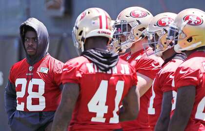 49ers Roster Which Players Should Be Worried About Making The Team Sfchronicle Com