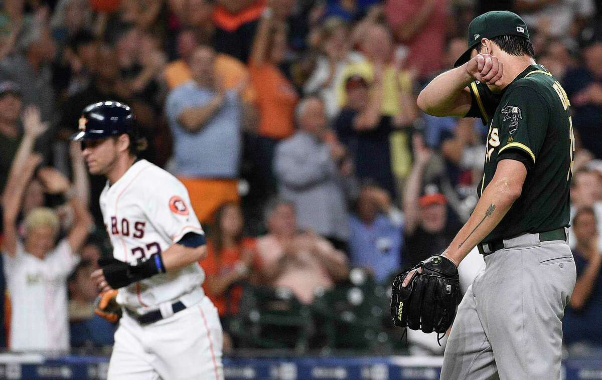 Yuli Gurriel drives in 4 as Astros thump A's