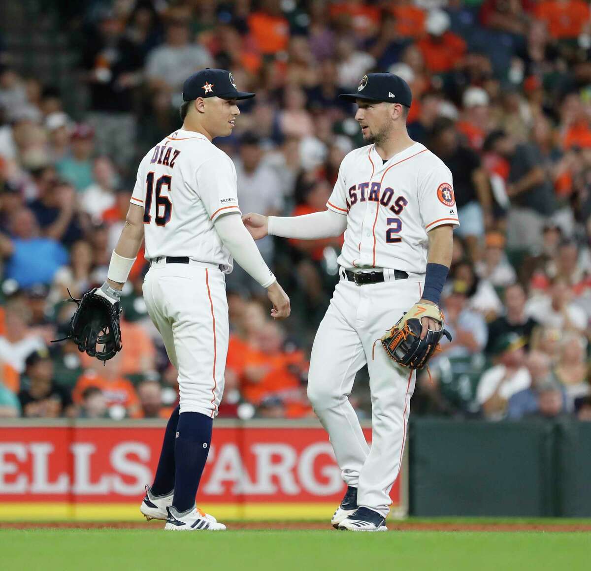 Astros Give Dominating Performance In Win Over A's