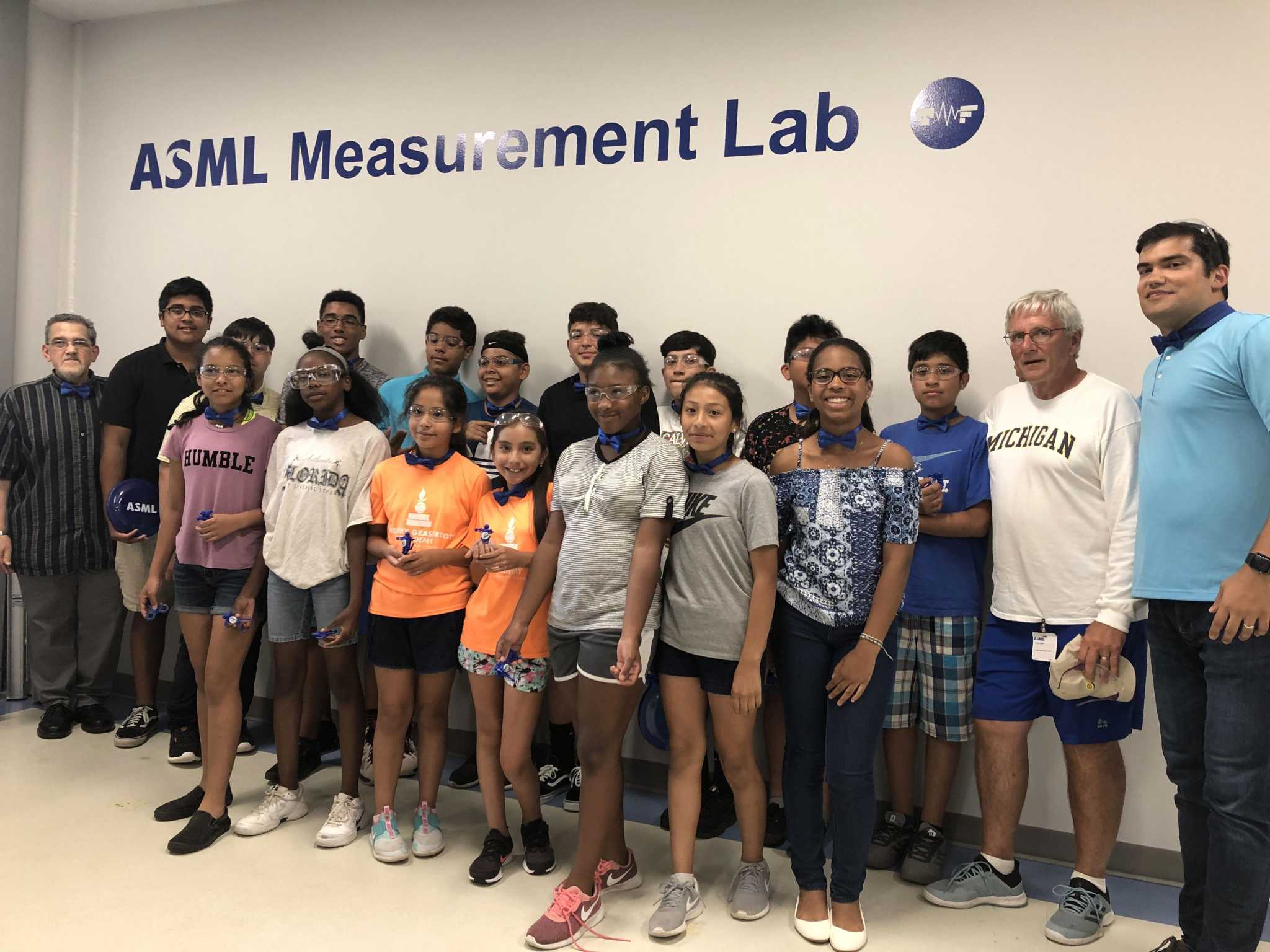 asml-in-wilton-shows-students-new-lab