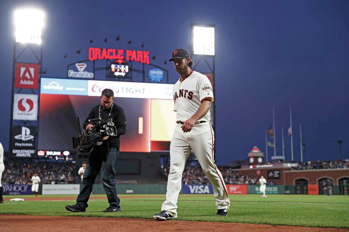 Relentless SF Giants win again, Kris Bryant homers twice