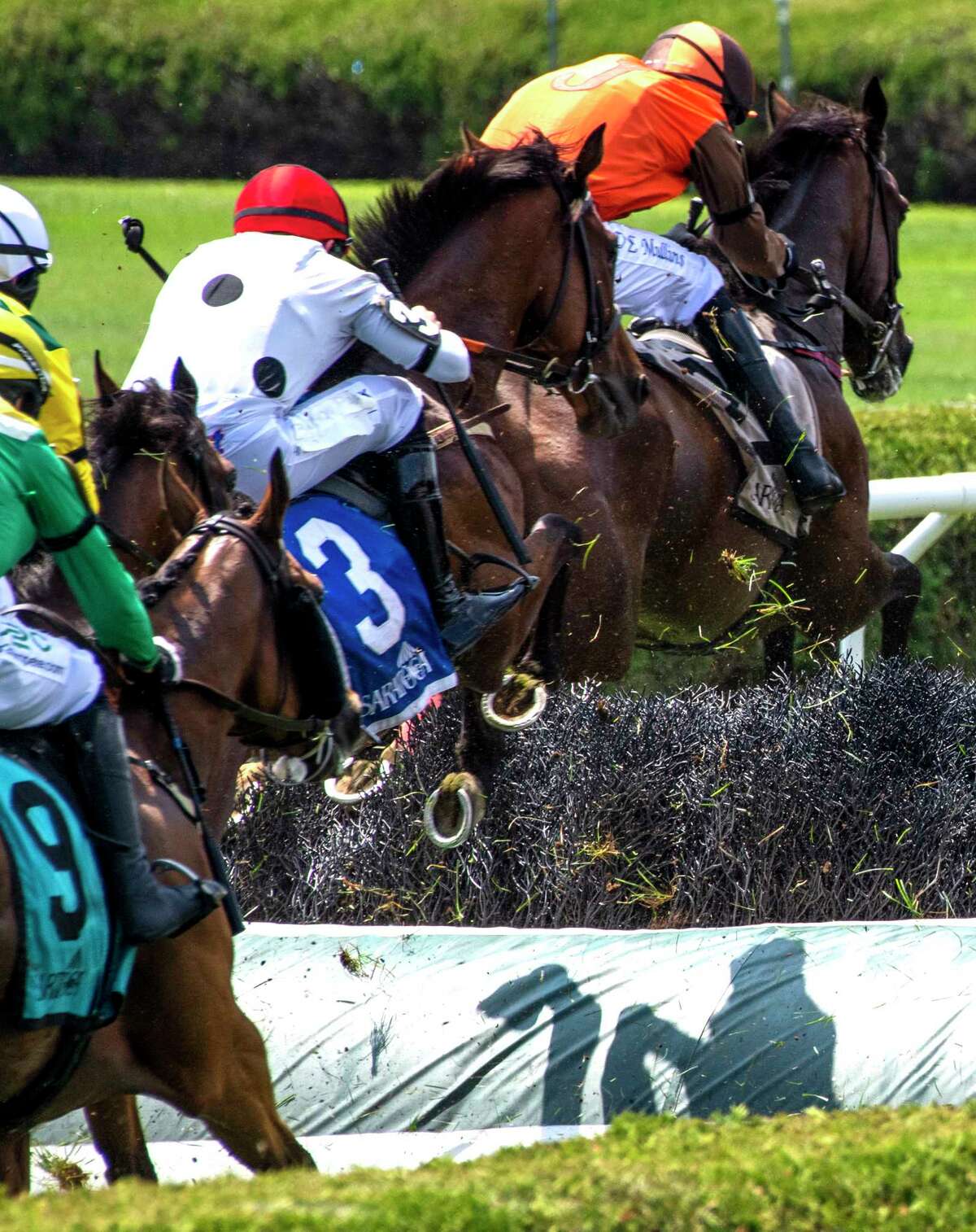 Races called off at Saratoga due to weather