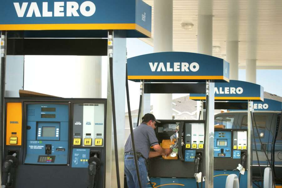 valero gas station parma