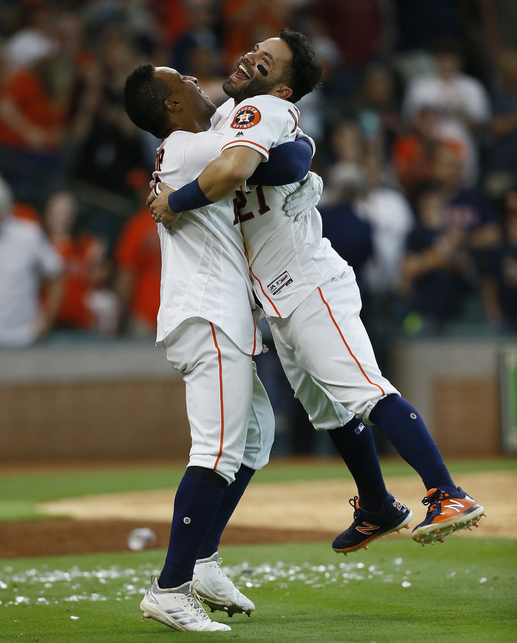 Want last-minute Game 7 tickets? A seat inside Minute Maid for