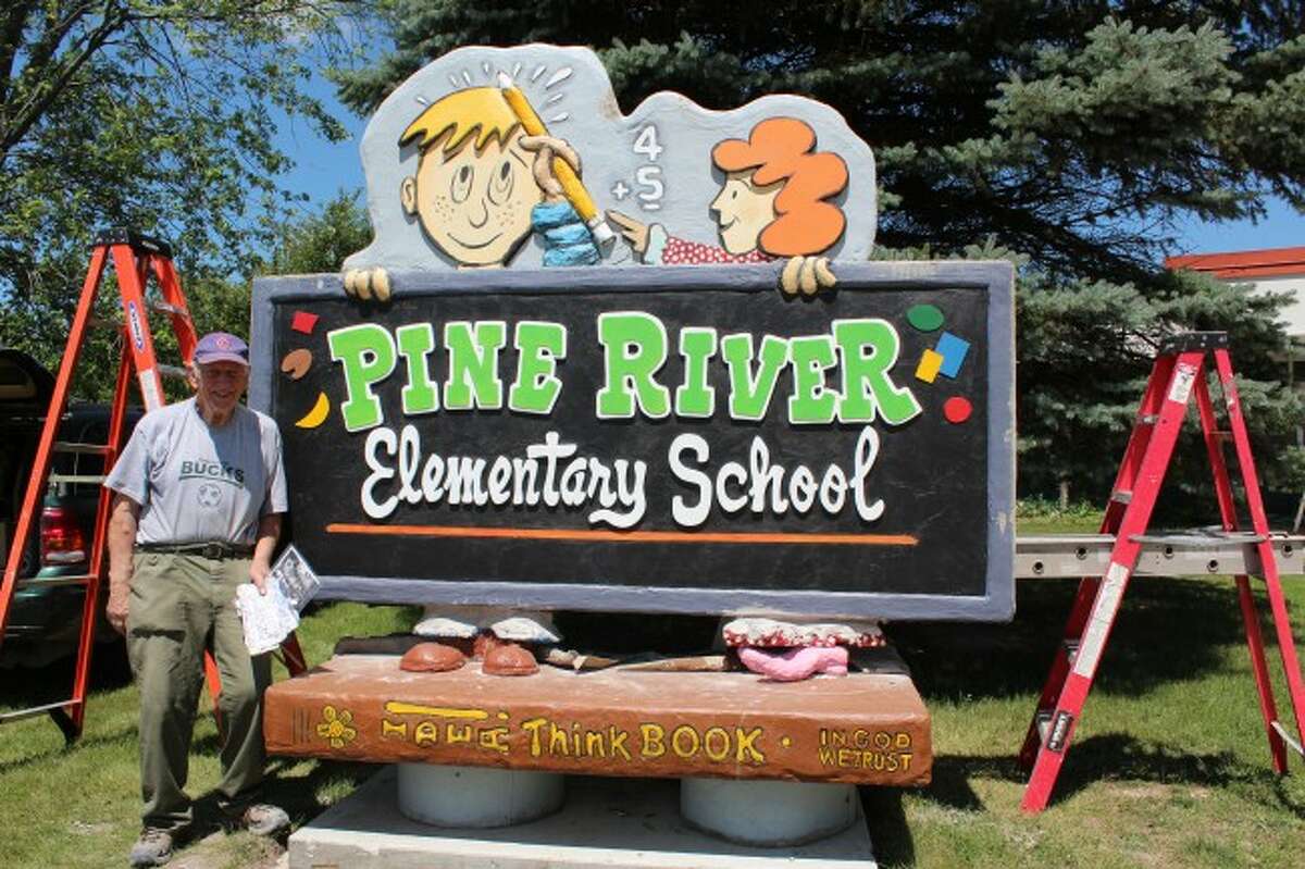 Pine River board debates "In God We Trust" on school sign