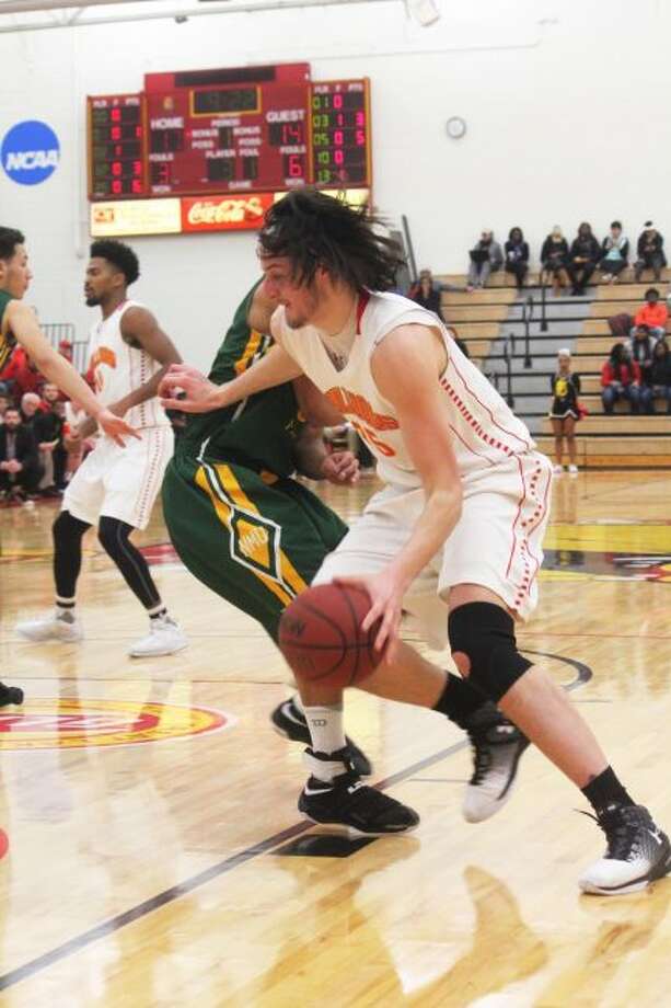 Ferris State Men S Basketball Beats Northern Michigan 96 74 To