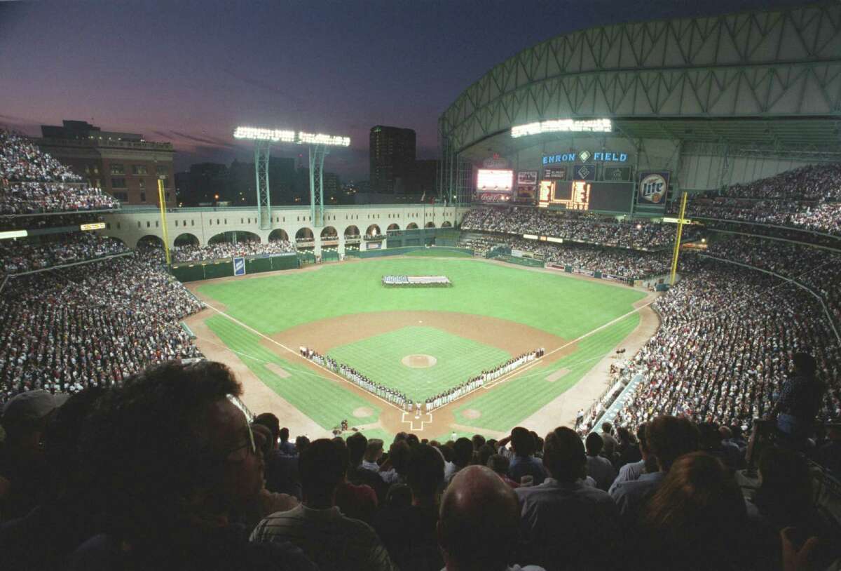 From the very beginning, it was an ideal evening for outdoor baseball, Houston-style, as the Astros and Yankees lined up for the national anthem before the first game at then-Enron Field on March 30, 2000.