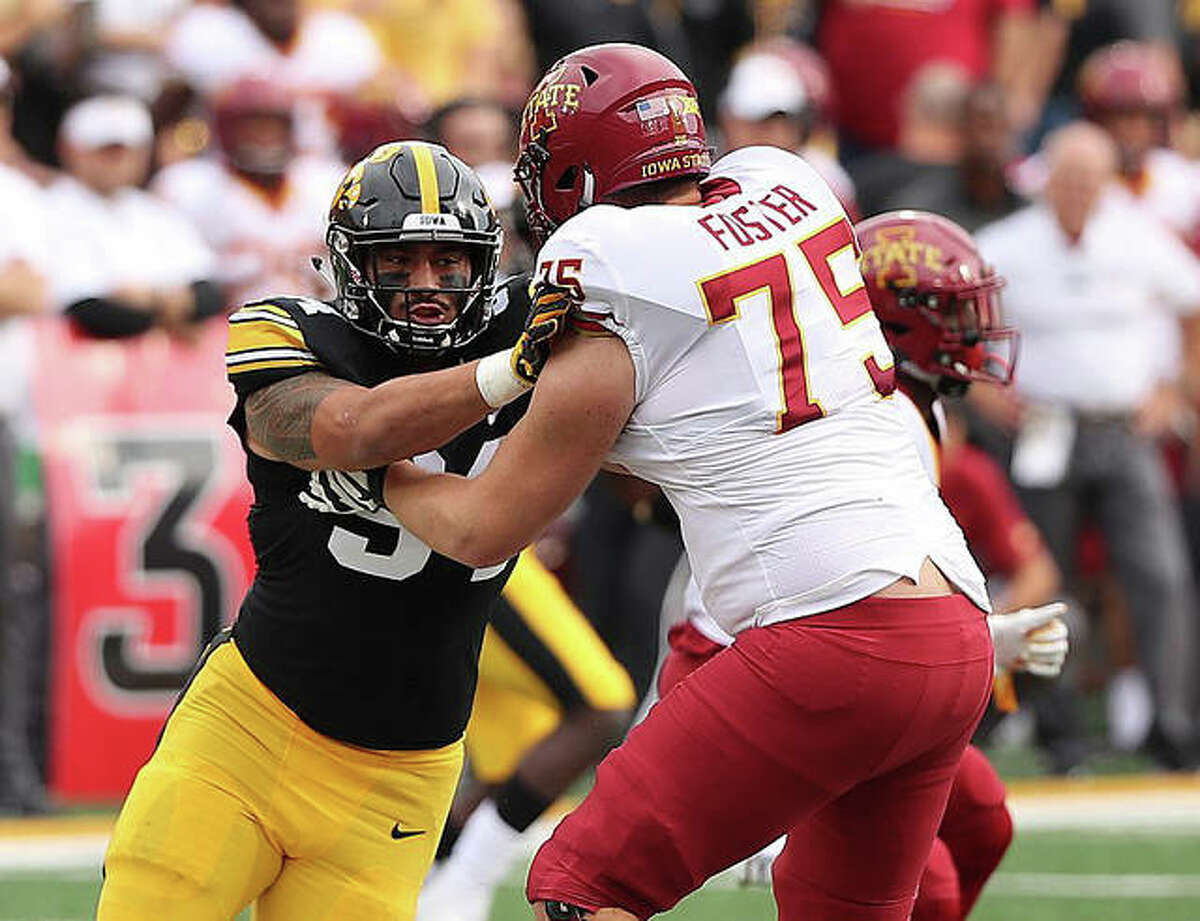 Iowa football: A.J. Epenesa refuses to feed into his own hype