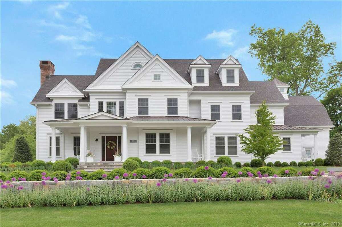 Wilton home and condo sales number a dozen this past week