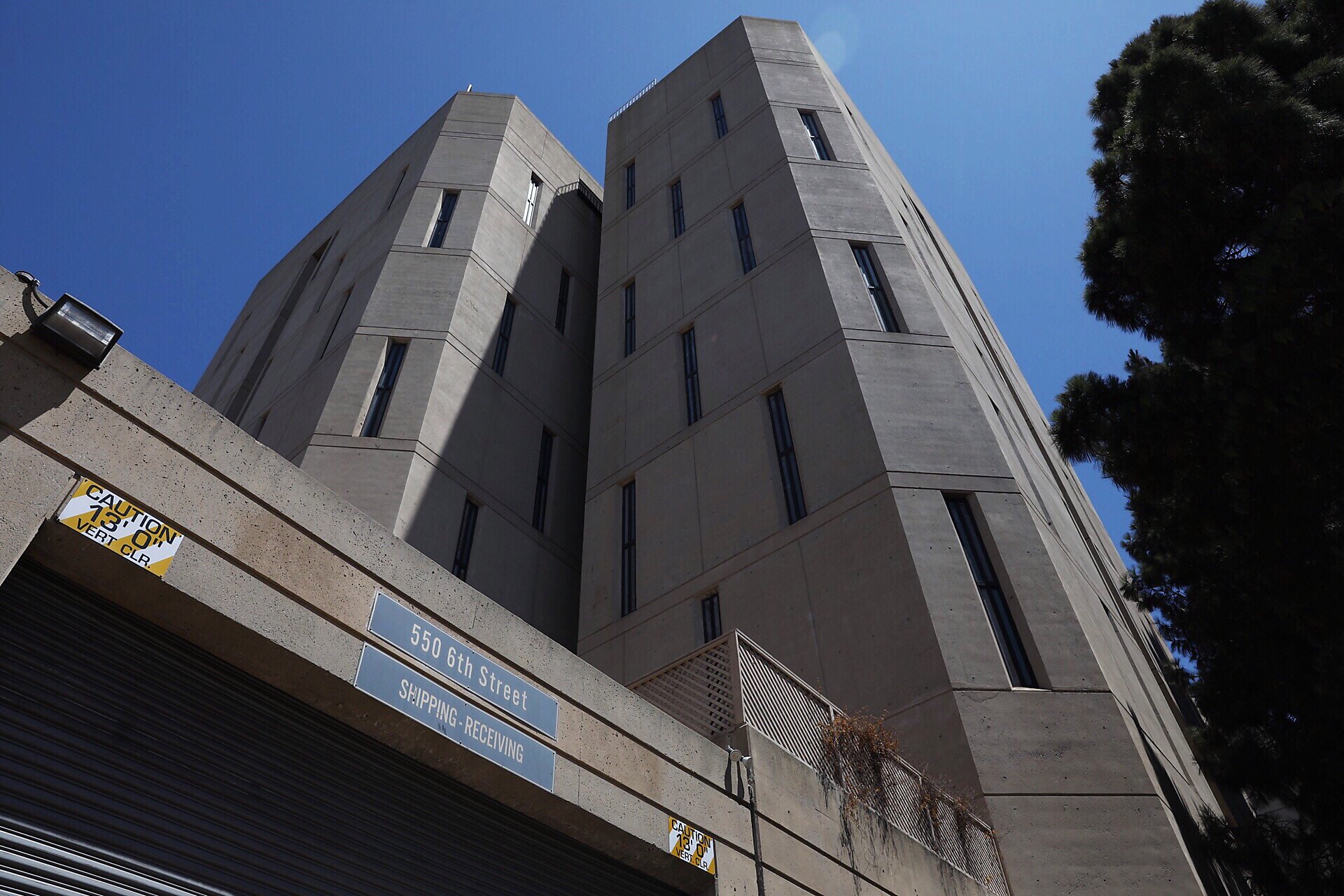 Alameda County jail is empty, but the air conditioning is on — at