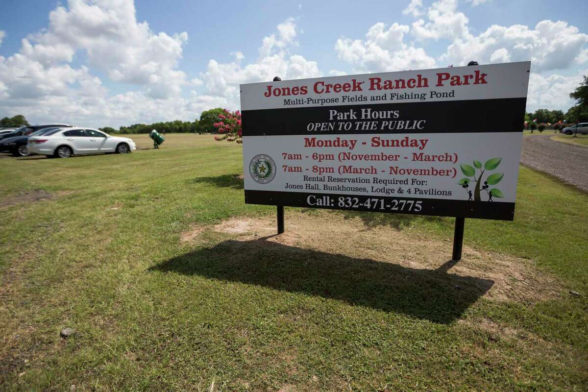 New cricket park draws fans in Fort Bend County