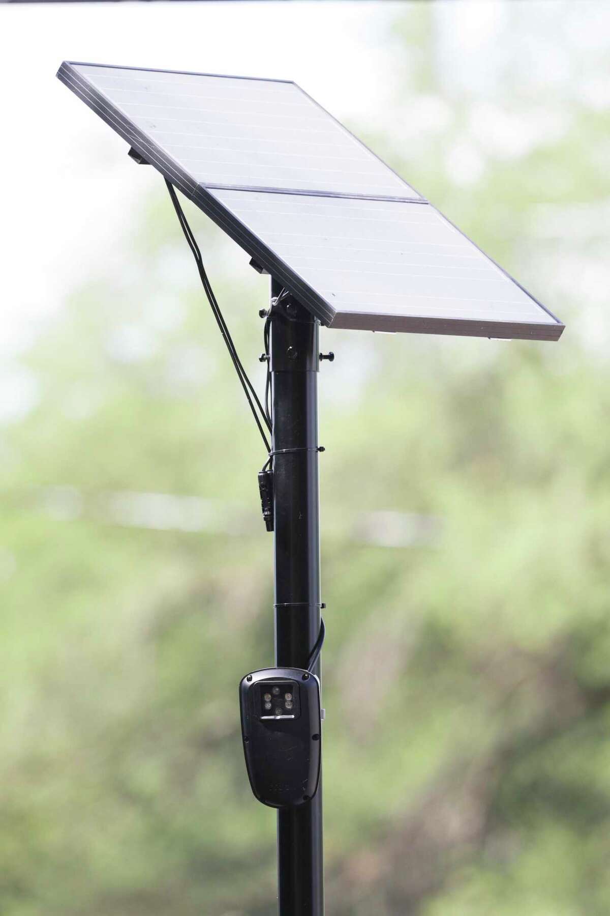 San Antonio neighborhoods look to license plate readers to stop crime