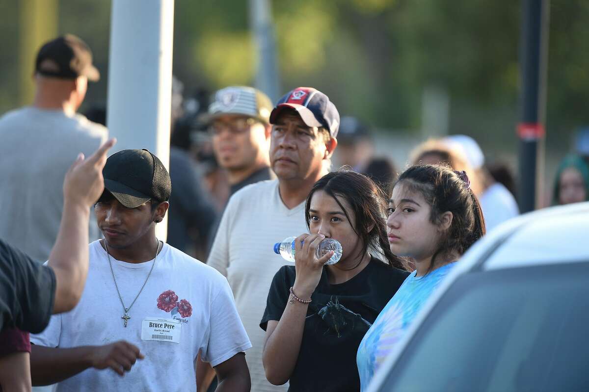 4 killed, including suspected gunman, in Gilroy Garlic Festival shooting