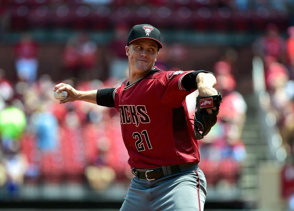 ST LOUIS, MO - JULY 14: Zack Greinke #21 of the Arizona Diamondbacks pitches during the first inning against the St. Louis Cardinals at Busch Stadium on July 14, 2019 in St Louis, Missouri. (Photo by Jeff Curry/Getty Images)