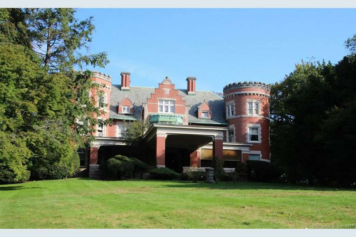 Hamden Hall buys $1.75 million ‘castle’ for school programs