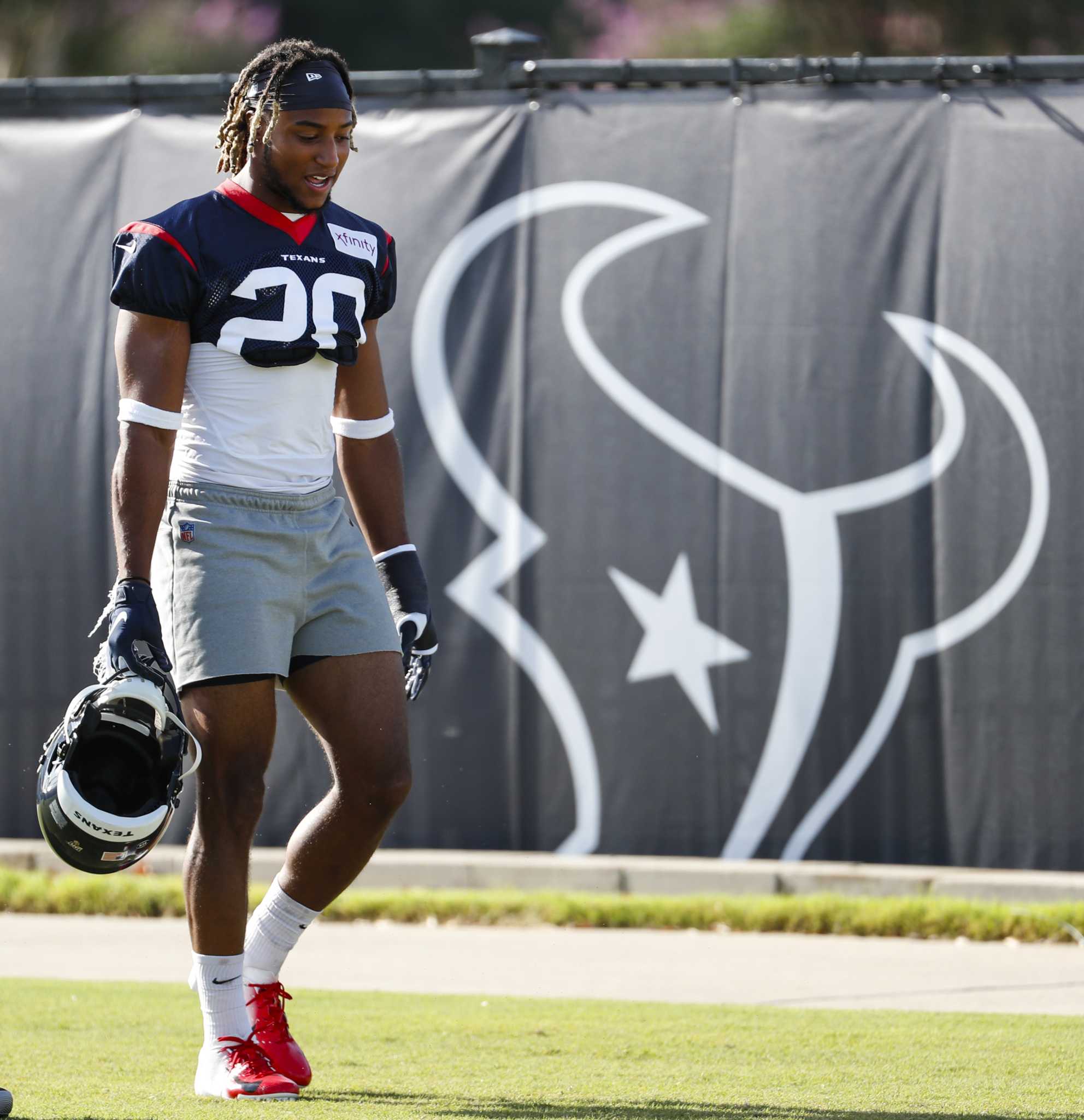 Texans safety Justin Reid returns to practice after car accident