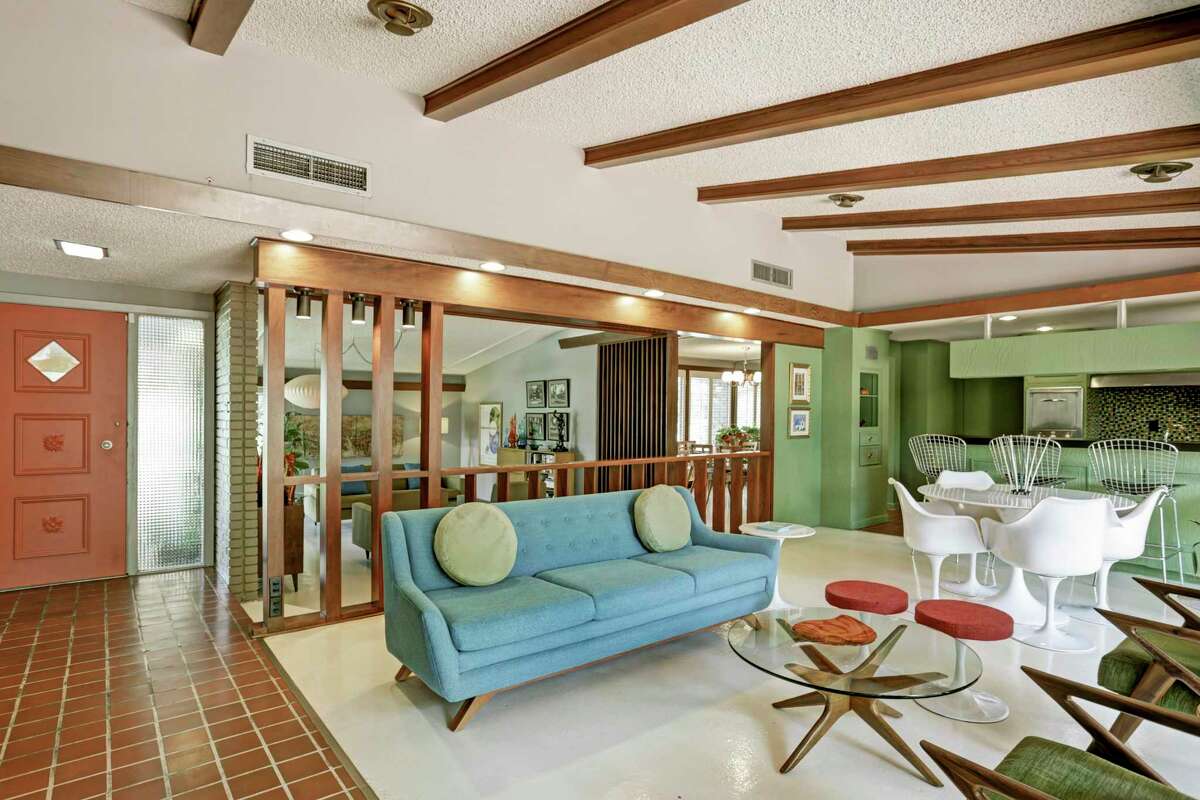 Texas design fans help crowdsource midcentury modern architecture, style