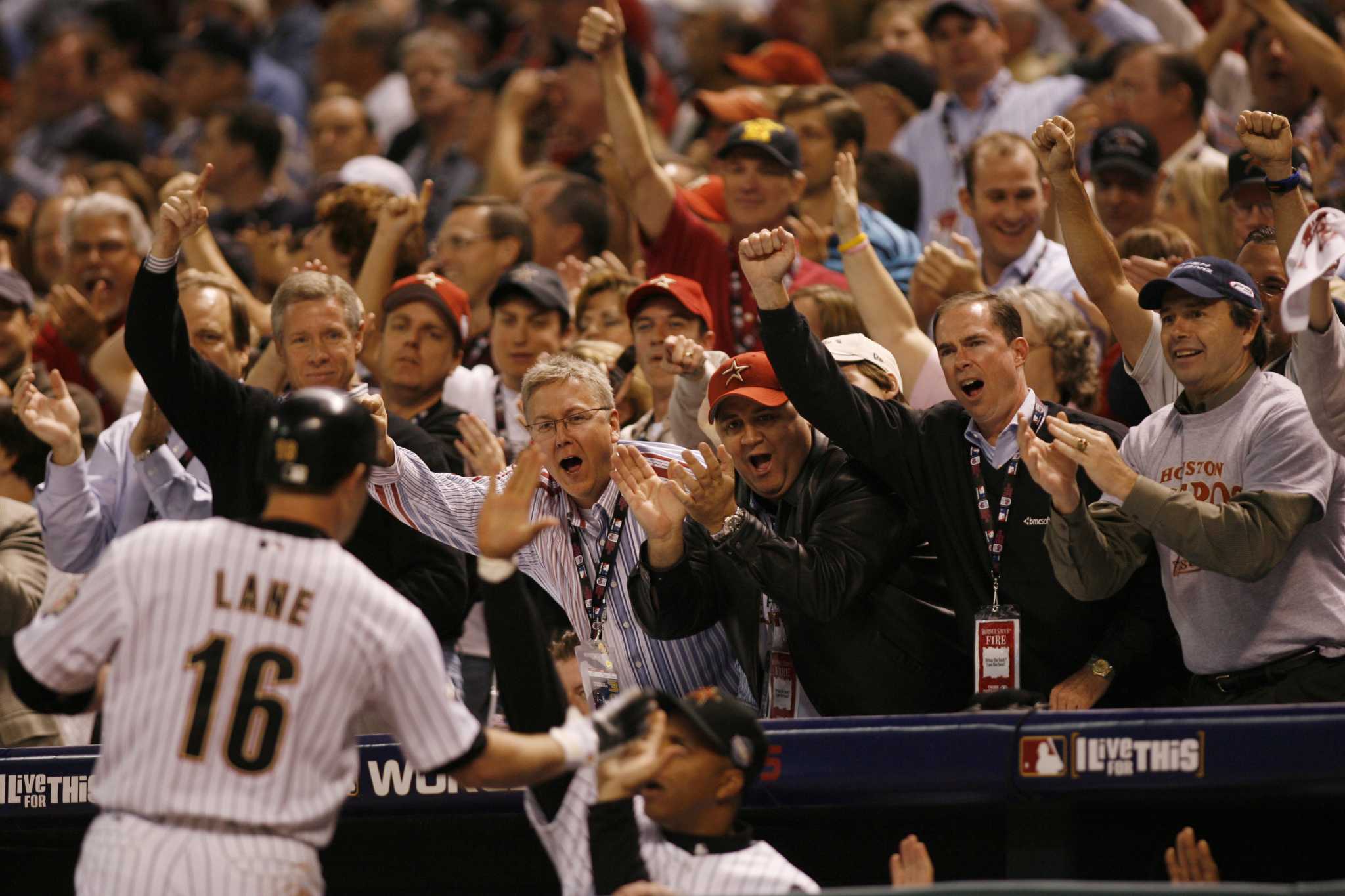 Chicago's Mark Buehrle celebrates with catcher Chris Widger after