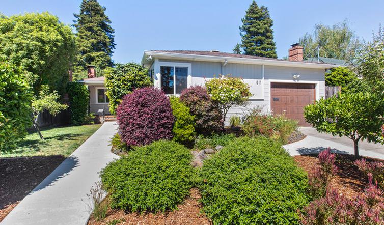 Three-bedroom with manicured gardens, flowing floor plan in Berkeley