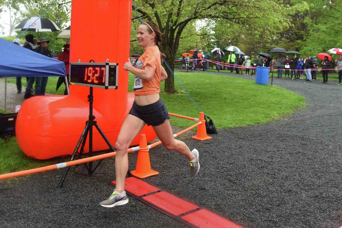 Candy Owens of Santa Rosa, CA was the winner of the 12th annual Run Like a Mother 5K in Ridgefield, Conn. with a time of 19:27. The took rainy weather didn’t damper the crowds on this Mother’s Day race on Sunday, May 23, 2019. The event was originally started by Ridgefield resident Megan Searfoss. Candy Owen was the winner of the 12th annual Run Like a Mother 5K in Ridgefield, Conn. with a time of 19:27. The took rainy weather didnâ€™t damper the crowds on this Motherâ€™s Day race on Sunday, May 23, 2019. The event was originally started by Ridgefield resident Megan Searfoss.