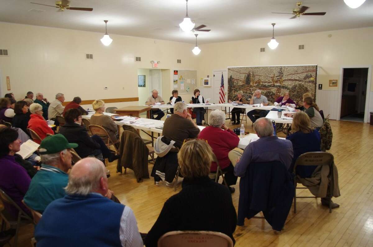 33 vote dooms Onekama disincorporation plan