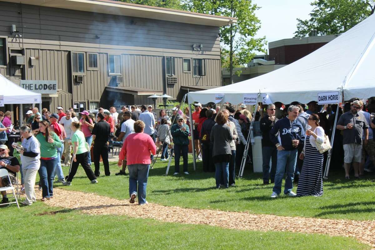 Annual Beer and Brats festival brings Michigan brewers together