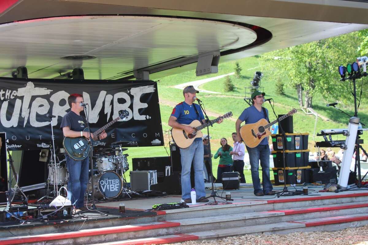 Annual Beer and Brats festival brings Michigan brewers together