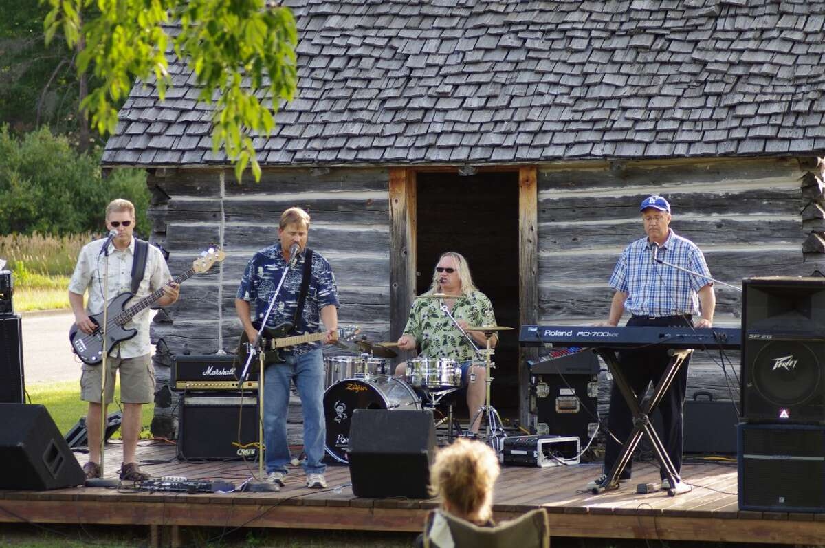 Kaleva begins Concerts at the Log Cabin