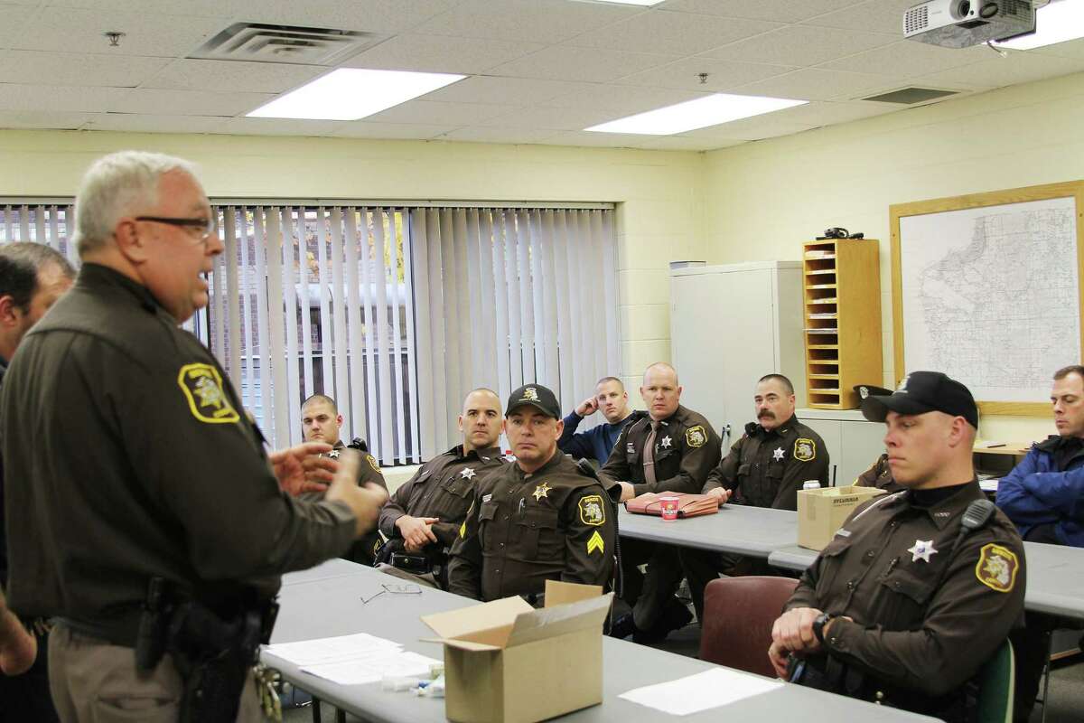 Benzie County Sheriff's deputies receive antioverdose kit