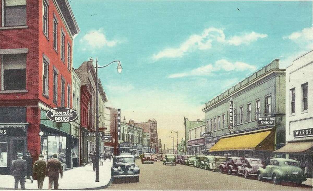 A view of River Street from the 1930s.