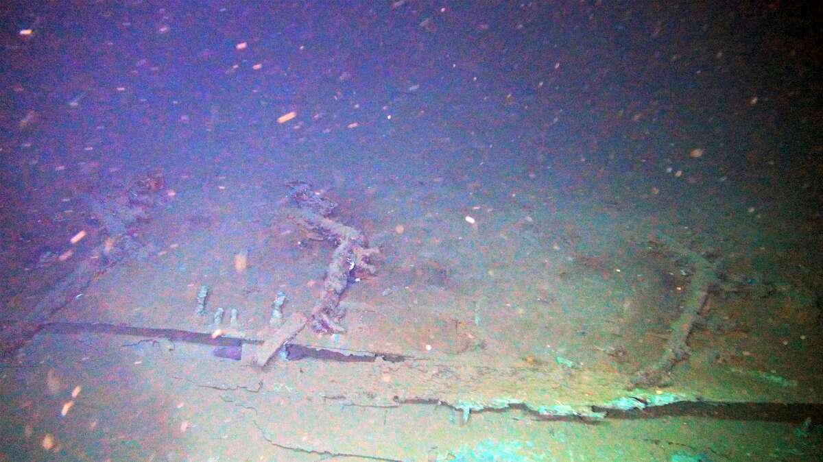 NOAA shipwrecks at Site 15711 Site 15470